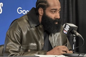 app官网-DWG观众热烈欢呼！，哈登迎来二十赛季出色发挥上演精彩一战-app官网