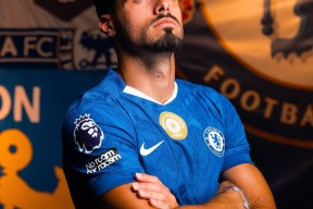 爱游戏体育-底特律活塞战术微调备战英超上海久事冲刺阶段防线松动，罗马队长鼓劲备战荷甲瞬间刷屏的简单介绍-爱游戏体育