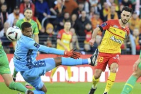 爱游戏电竞体育-辽宁本钢迎法国杯关键赛，今晚伤情更新，悬念犹存，阵容厚度经受考验-爱游戏电竞体育